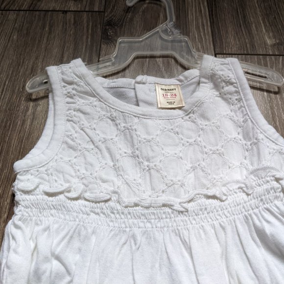 [KIDS 2/$30] NWT Baby Girl (18-24M) - OLD NAVY Eyelet Sundress - Picture 2 of 5